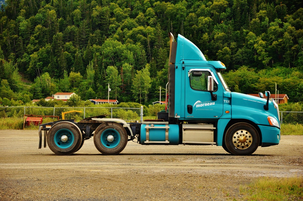 Driving Success: How Taylor & Martin Leads the Pack in Semi-Truck Auctions